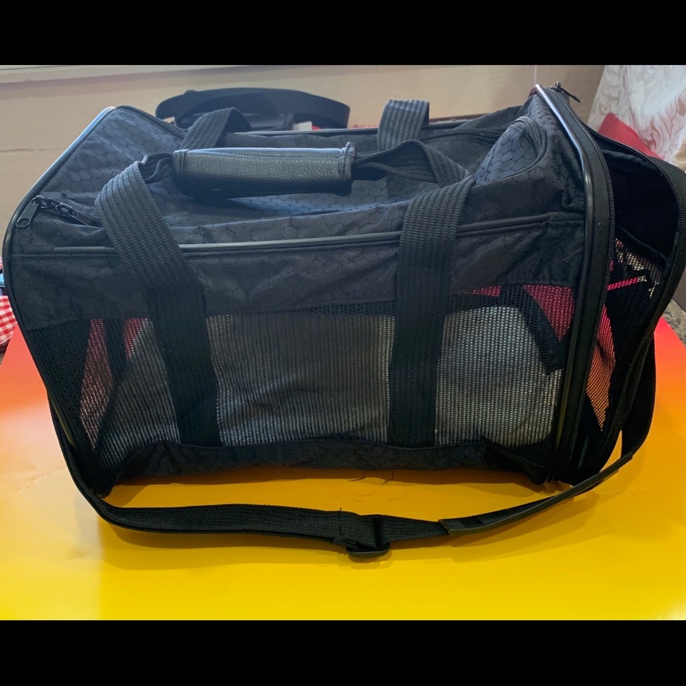 Doggie carrier bag